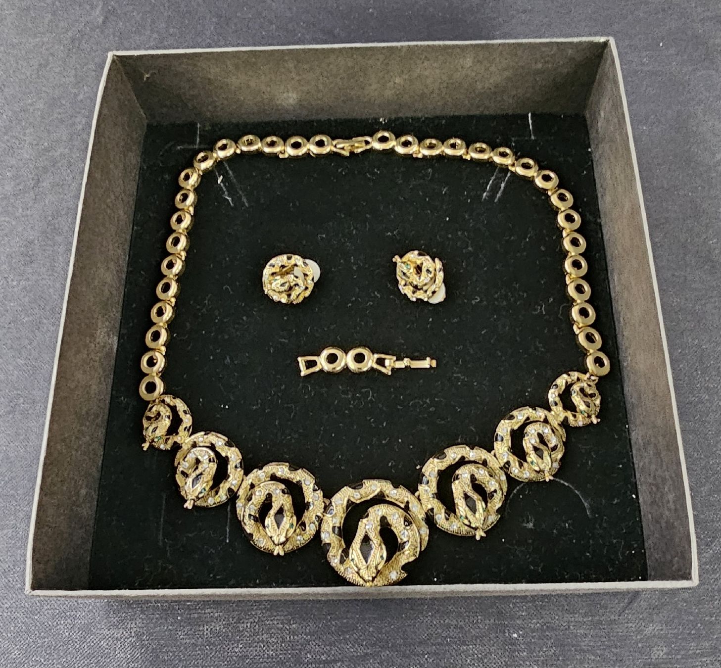 Altri gioielli: Schlangen-Collier, Gold-Optik, Ohrclips, Halskette – Nuovo (secondo la descrizione) da Wangen b. Olten venduto da ErikaK06 9