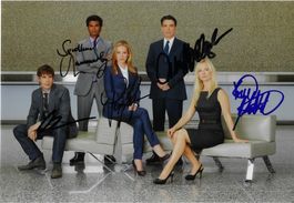 Original Autogramm Cast Covert Affairs (Foto A4)