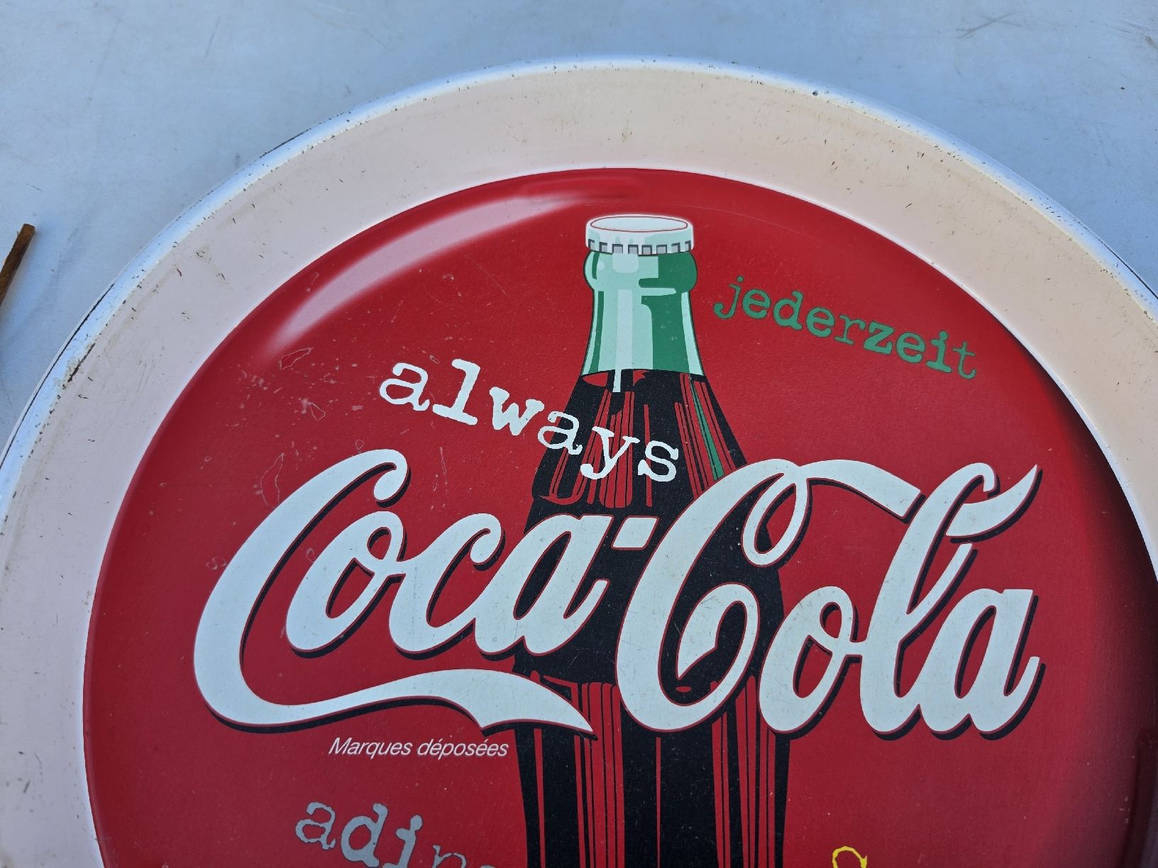 Servierplatten: Coca-Cola Serviertablett rund Metall gebraucht – Gebraucht aus Mettlen von elios0888 5