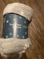 Snowflake Blanket 100% Polyester 130x160cm neu