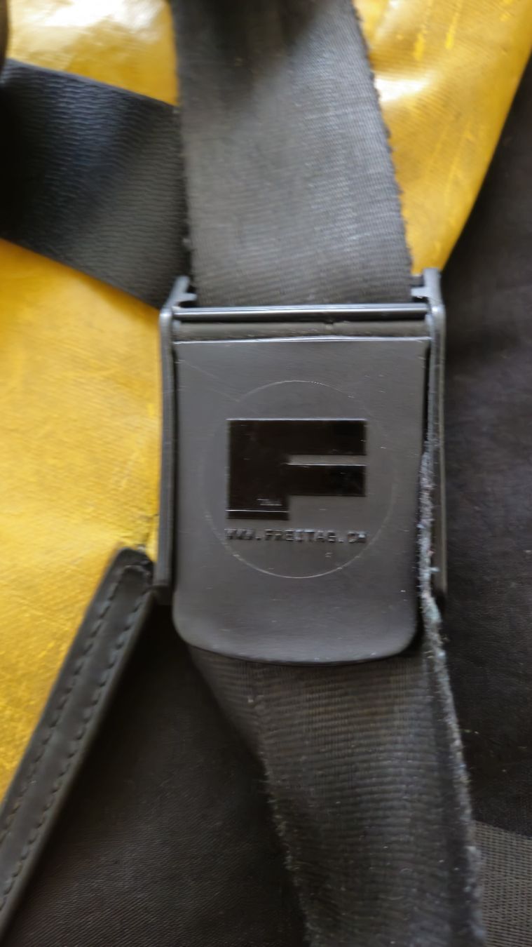 Freitag Taschen: FREITAG Umhängetasche Gelb/Schwarz - – Gebraucht aus Ettingen von samiba 5