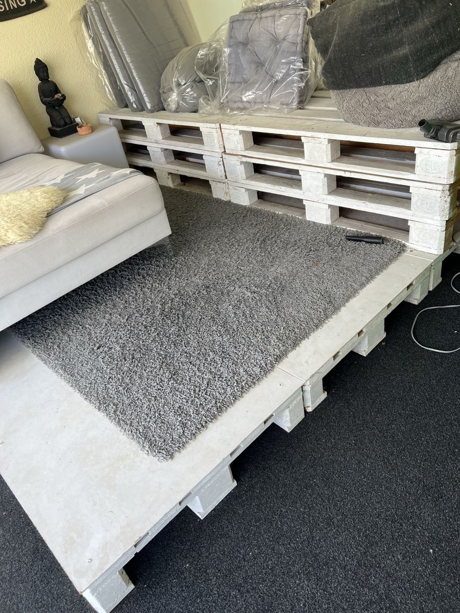 Paletten: 12 Stk. EURO-Paletten – Gebraucht aus Zürich von Maria78