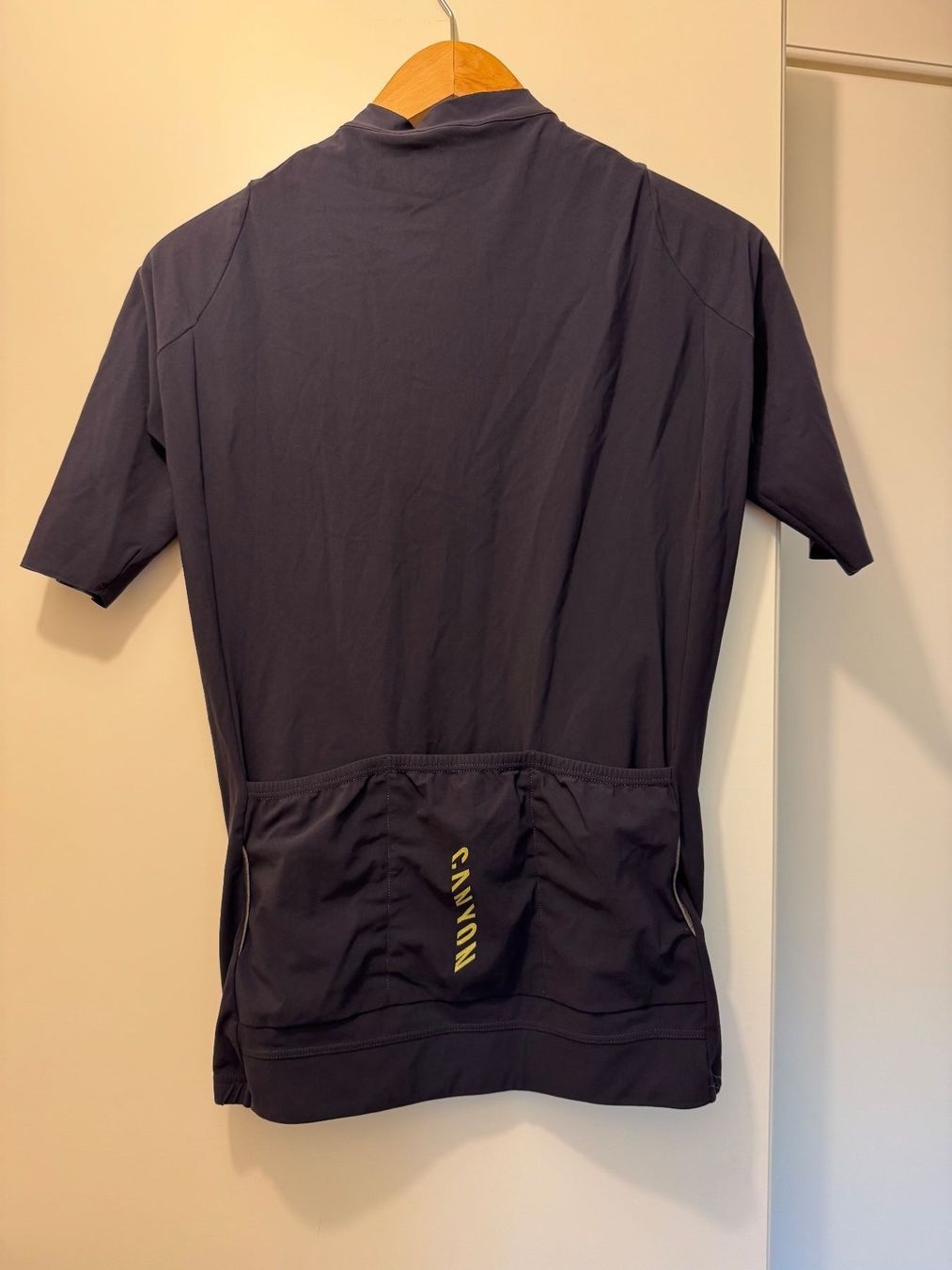 Canottiere & Pantaloni: Velotrikot Grösse L – Usato da Zürich venduto da Steezy91