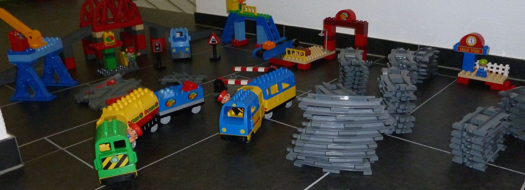 Lego Jouets: Riesiges Lego Duplo Eisenbahn-Set – D'occasion à Wagenhausen par Kahlen 5