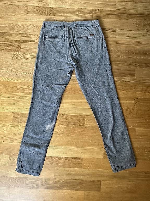 Pantaloni: Herrenhose Jack&Jones grau Grösse 32/34 – Usato da Zürich venduto da sus_n9fj 2