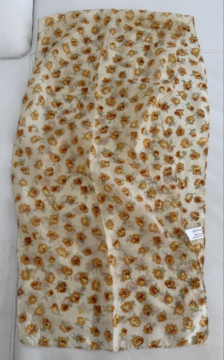 Foulards, Tücher & Schals: Seiden Schal 🌸 – Gebraucht aus Opfikon von Luis144 2