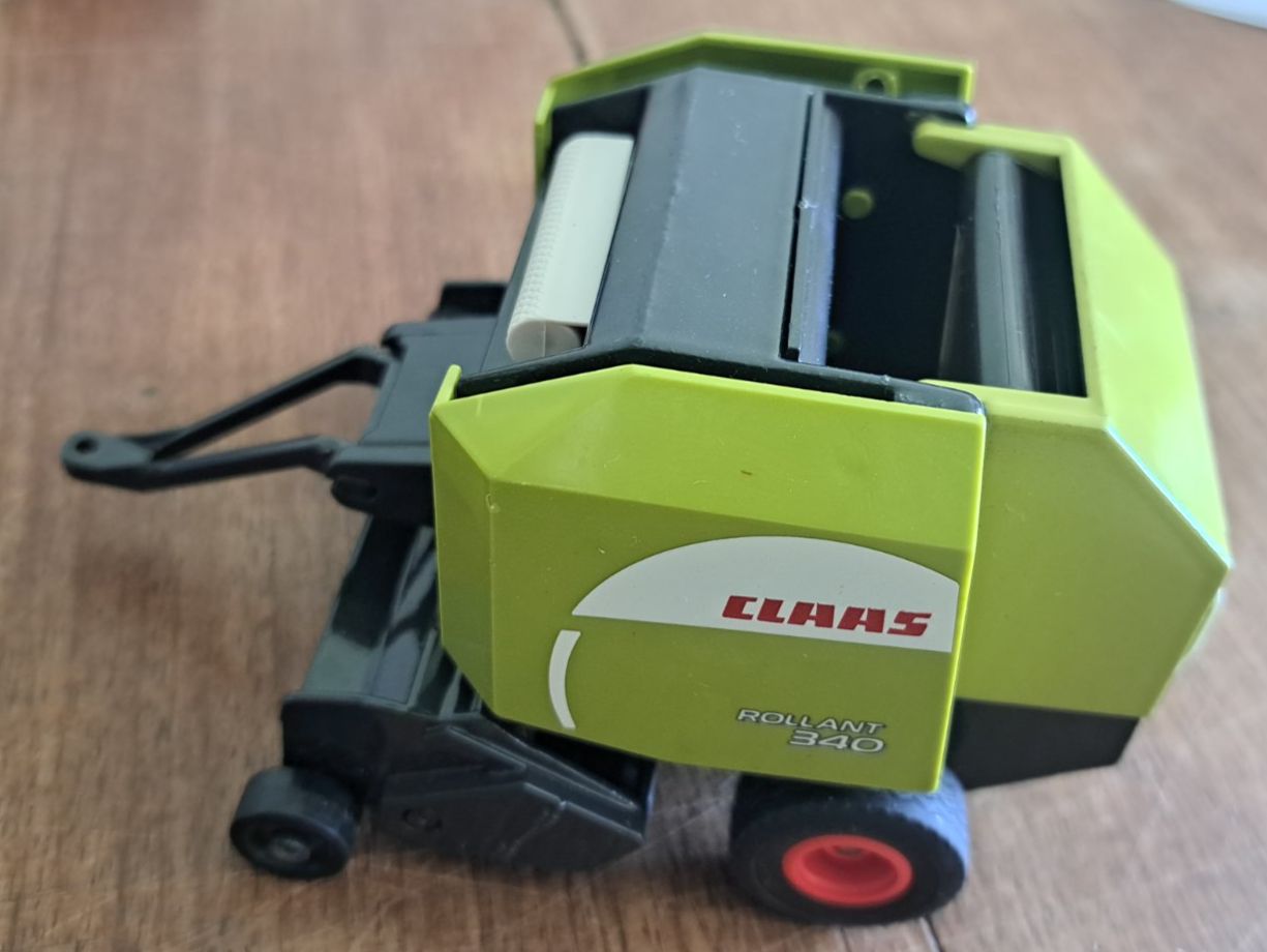 Siku Giocattoli: Siku 2268 - Claas Rollant 340 Roto Cat - reduziert!! – Usato da Ettingen venduto da Maranathatalitha
