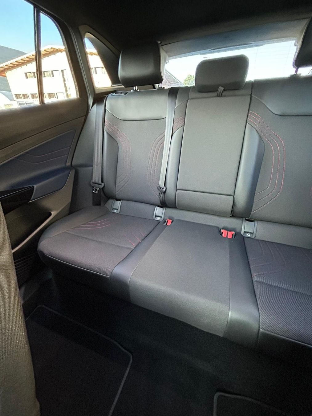 VW Autos: VW ID 4 GTX – Gebraucht aus Laupersdorf von edw_8kmr 4