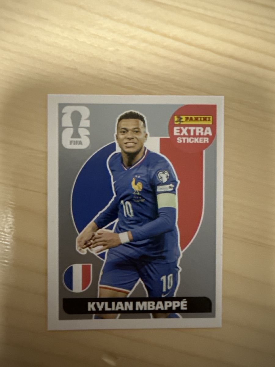 Panini Cartes à collectionner: mbappe silver extra sticker – Neuf avec emballage d'origine à Maienfeld par and_g6ts