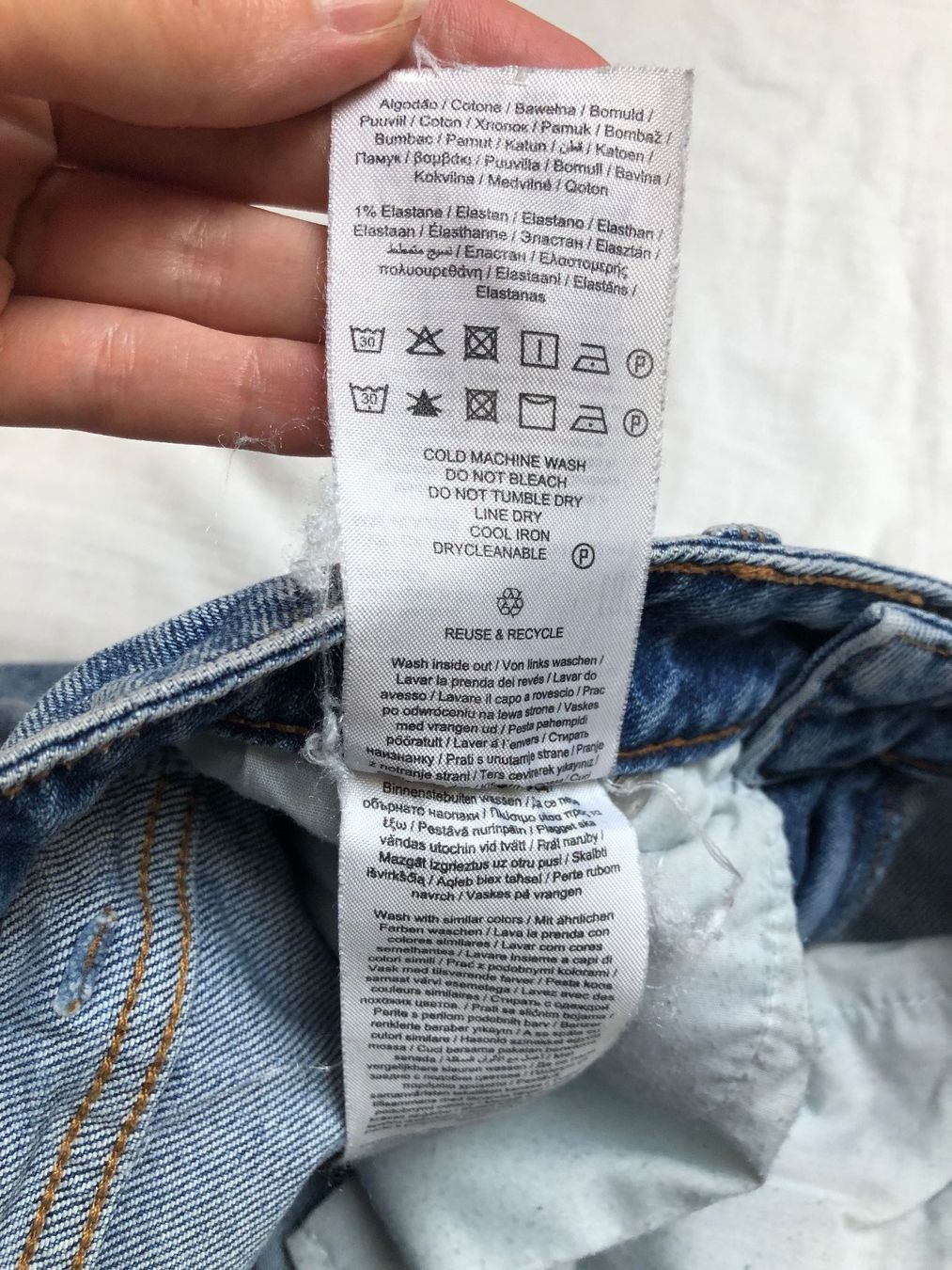 Only Jeans: ONLY Mom Jeans Rawcut W27 L34 Light Blue – Gebraucht aus St-Aubin FR von Tiweety 8