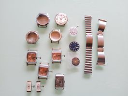 Lot de fournitures horlogères 