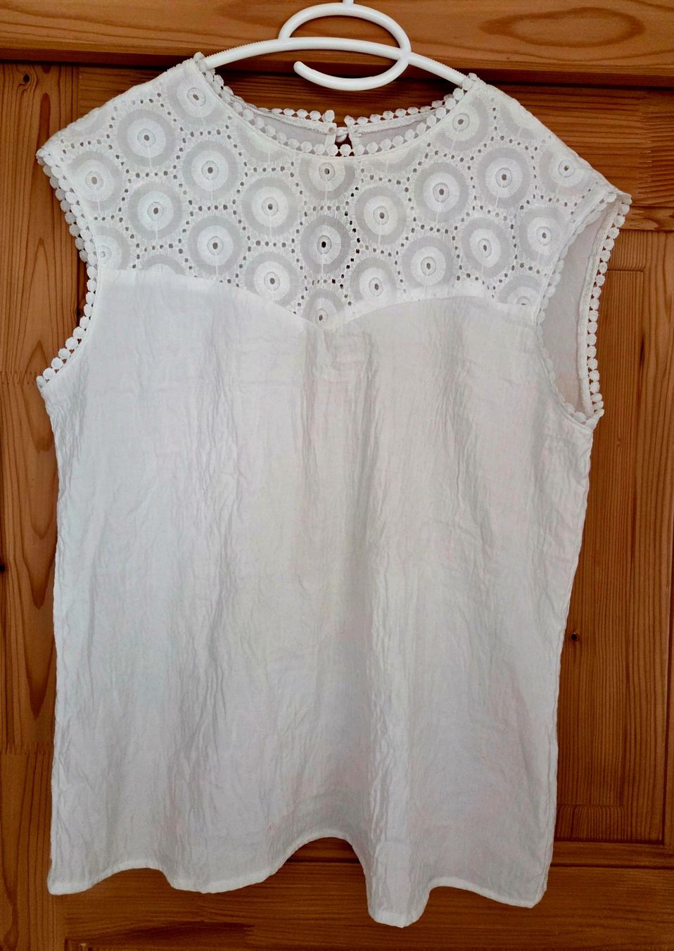 Zara T-Shirts: Top blanc sans manches taille S état neuf – Gebraucht aus Praz-de-Fort von val_j9xs