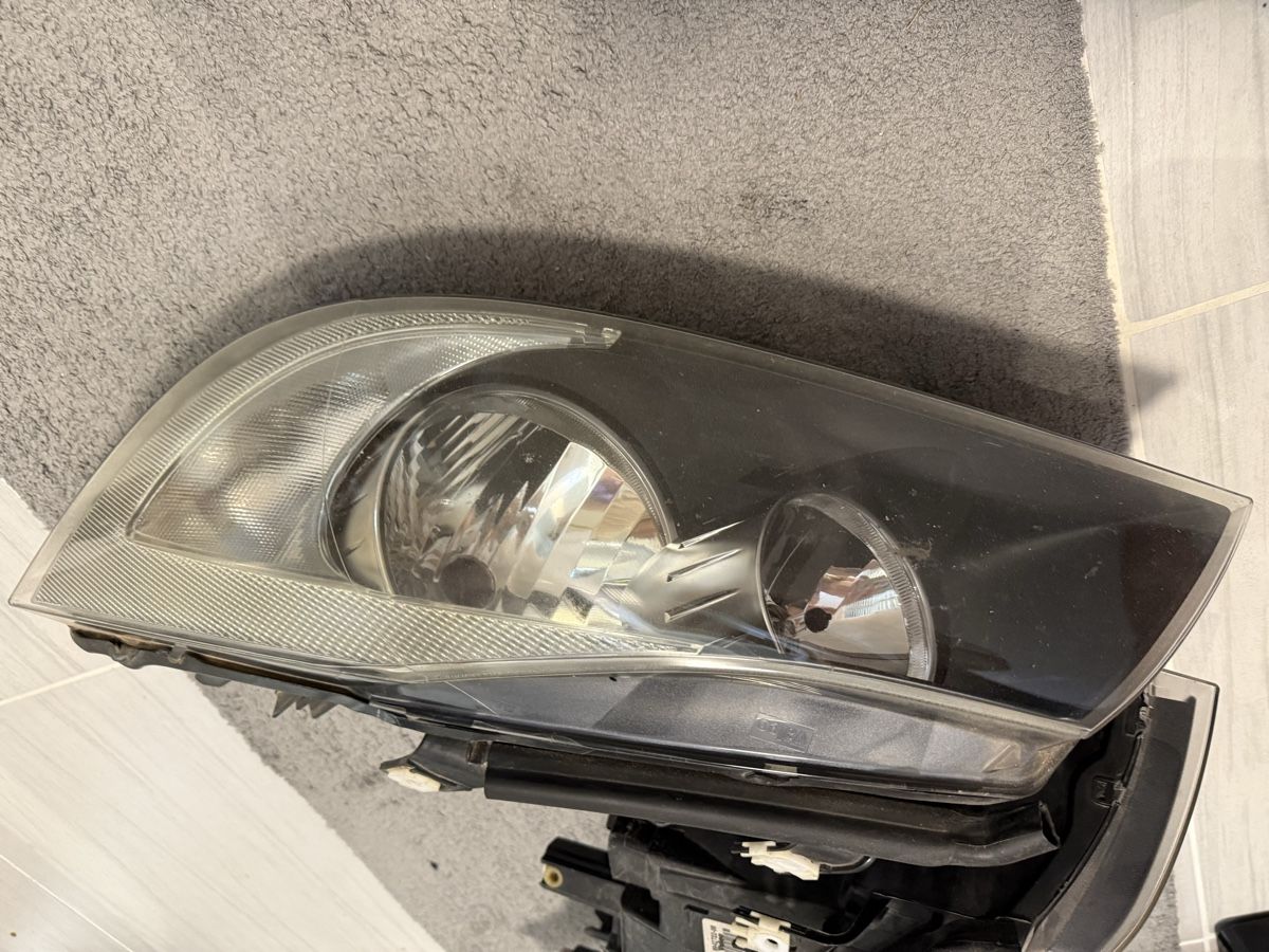 BMW Scheinwerfer: BMW E90 Frontscheinwerfer – Gebraucht aus Flawil von ara_pdx9