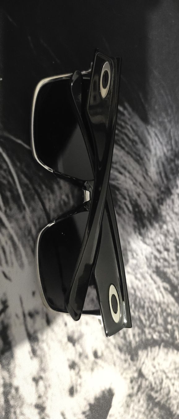 Oakley Occhiali & Lenti: Originale Oakley Sonnenbrille mit Etui – Usato da Illighausen venduto da Sam_Schmidt 3
