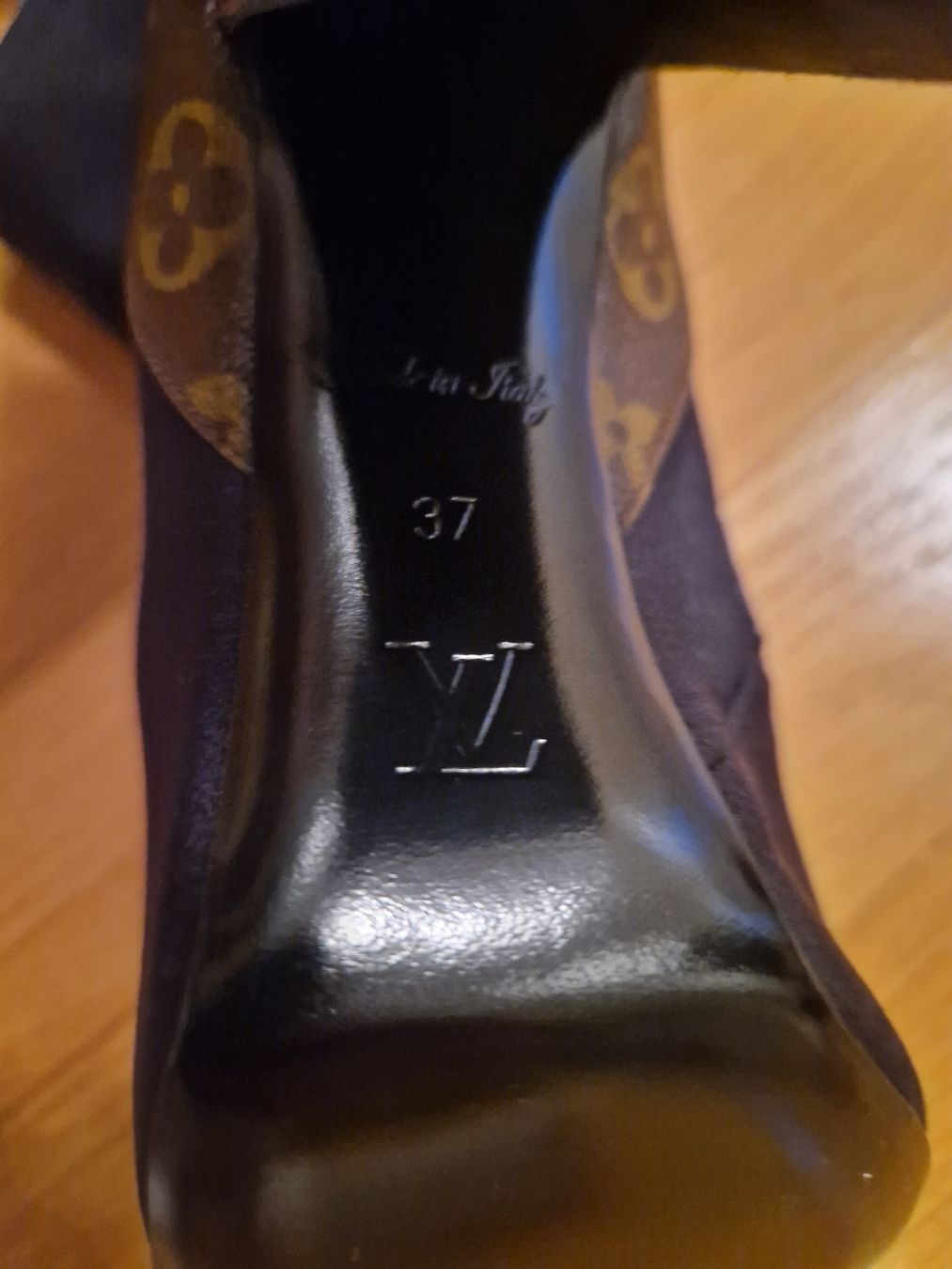 Scarpe per cavalli: Louis vuitton bottes – Nuovo e nell'imballaggio originale da Echandens venduto da insta_gram 5