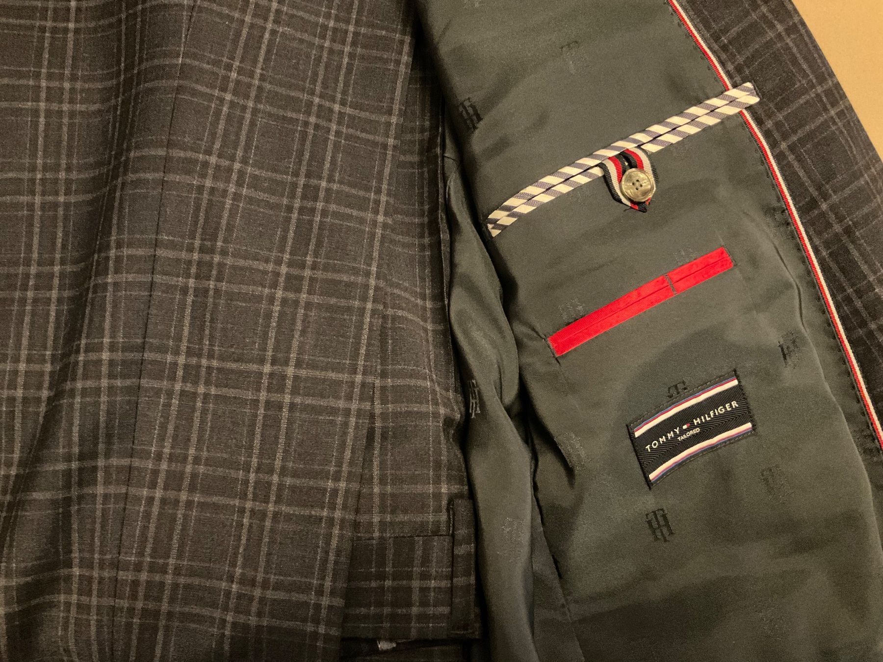 Completi: Tommy Hilfiger Herrenanzug – Nuovo (secondo la descrizione) da Bergdietikon venduto da Joyosa 2