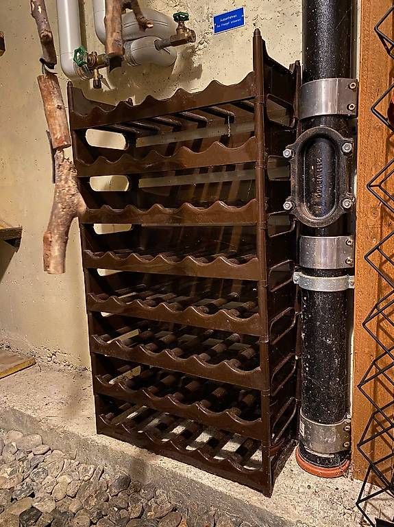 Regale: Weinregal  – Gebraucht aus Mühlau von Johuiii