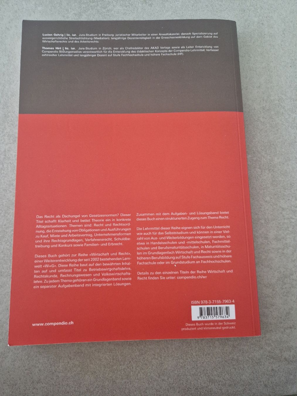 Libri: Rechtskunde Buch – Usato da Eglisau venduto da Ramii97 1