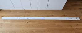 FÖRBÄTTRA Sockel weiss 2.2m (Ikea)