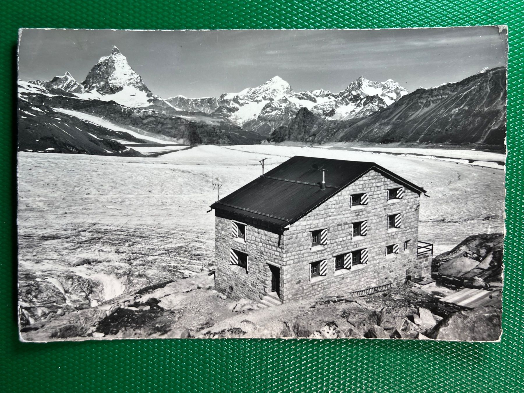Cartoline postali: Zermatt, Monte Roaa-Hütte – Usato da Steg VS venduto da danwer74