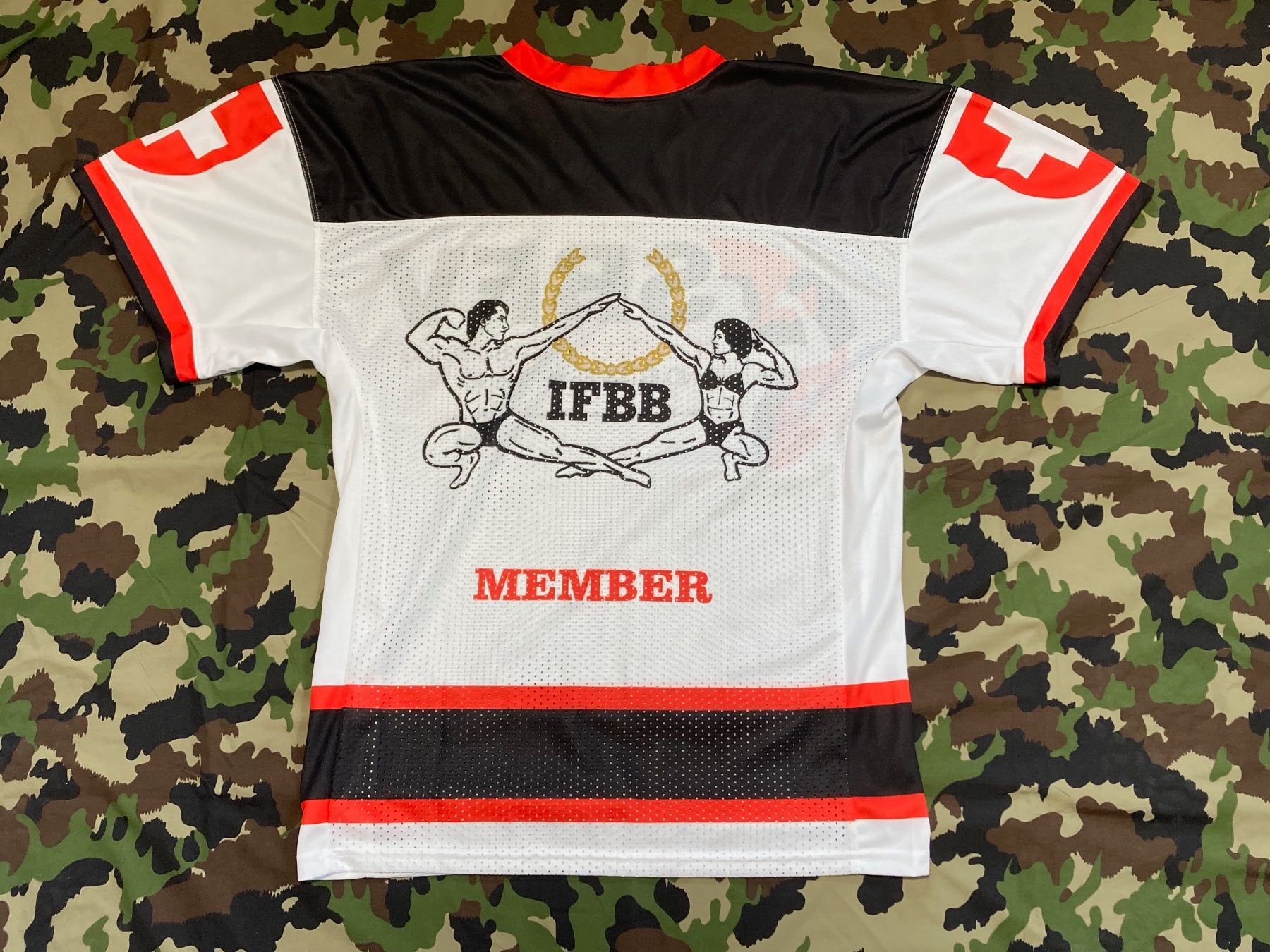 Leibchen & Hosen: Jersey IFBB Swiss Team Sz L – Gebraucht aus Zürich von le_souk