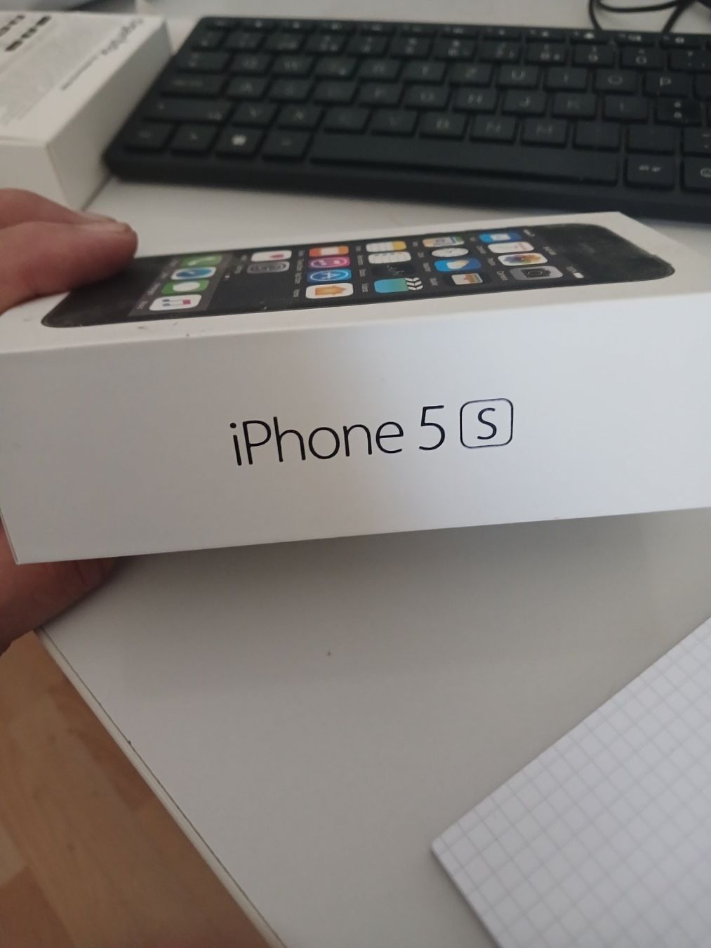 Apple Handys / Smartphones: Smartphone Apple iPhone 5s silber gebraucht im Karton – Gebraucht aus Laufenburg von ELLU02 2