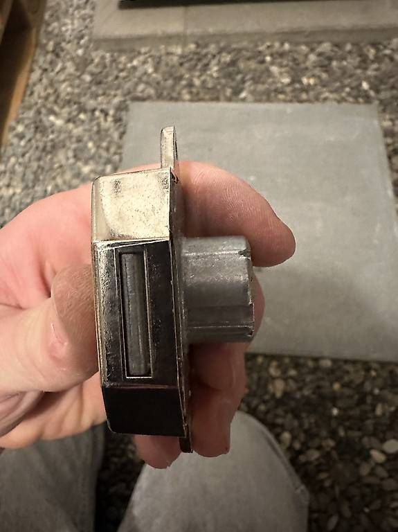 Ferramenta: Mécanisme pour serrure pour meuble – Usato da Renens venduto da lau_l6j6 2