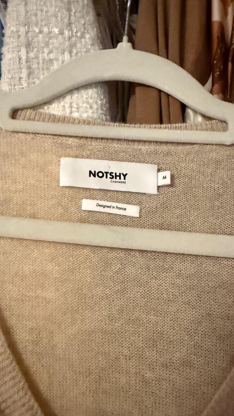 Kleider: Notshy Cashmere 100% Cashmere M – Gebraucht aus Kilchberg ZH von selinaonadn 1