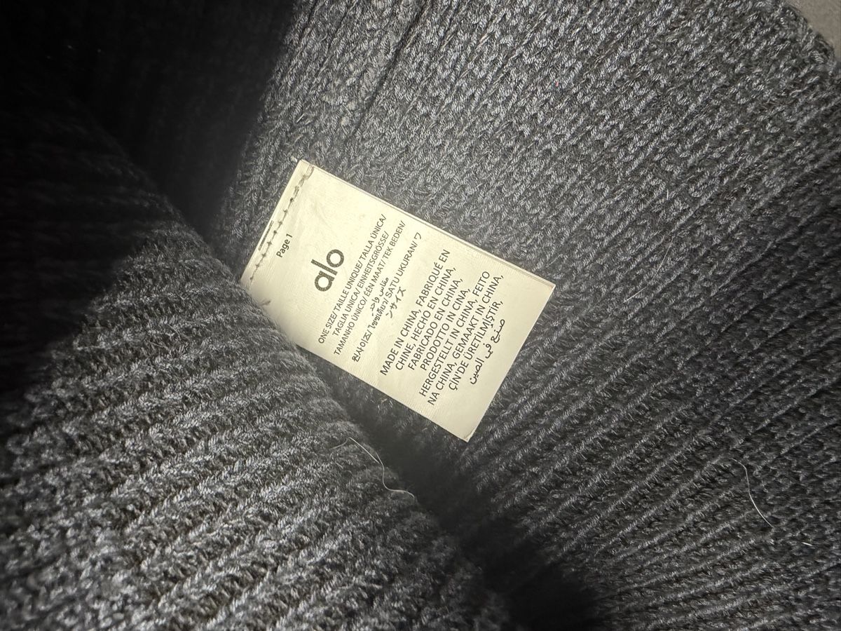 Alo Yoga Copricapi, berretti & cappellini: Alo Mütze – Usato da Zürich venduto da T_Lot 1