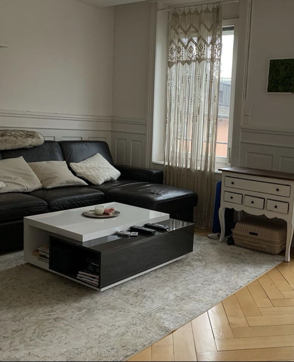 Tavoli: Moderner Couchtisch zu verkaufen – Usato da Zürich venduto da enz_cf8l