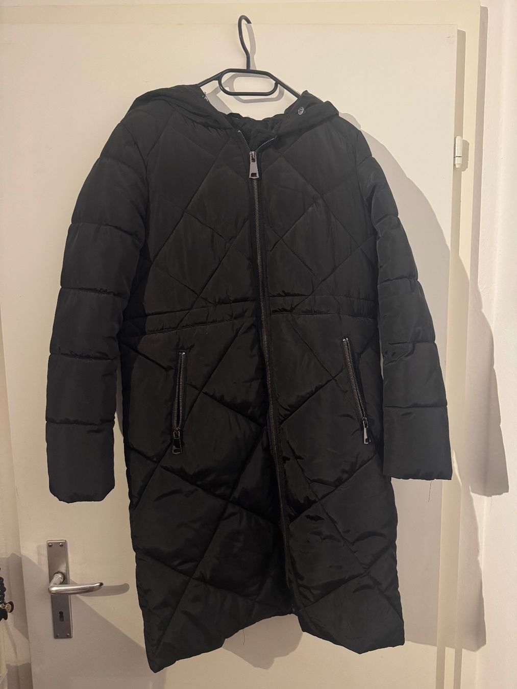 Cappotti: Winter Mantel, schwarz, sehr warm, Grösse M – Usato da Künten venduto da bel_6wn2