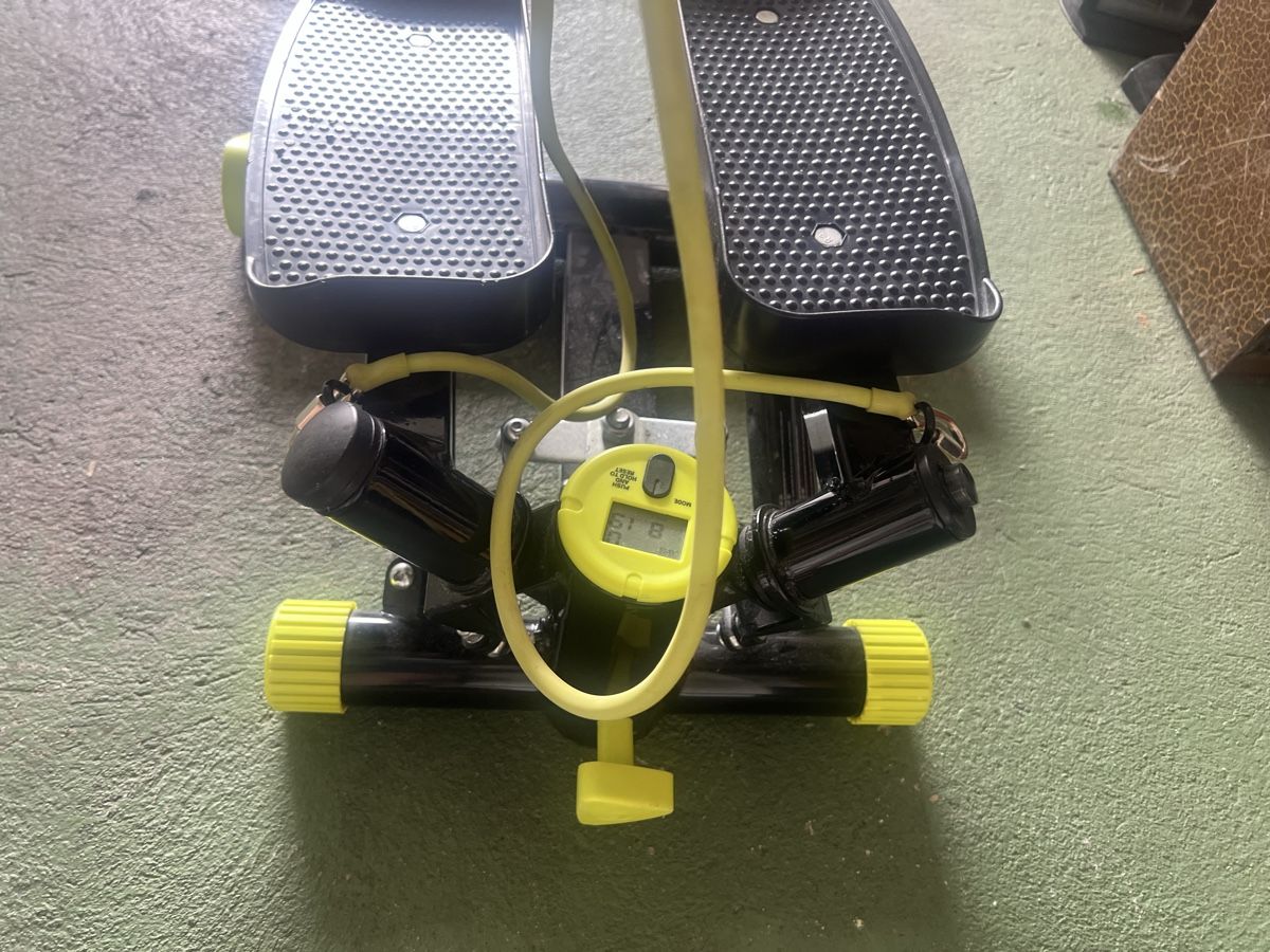 Kettler Hometrainer: Stepper con elastici display digitale usato – Gebraucht aus Rüti ZH von Bello70