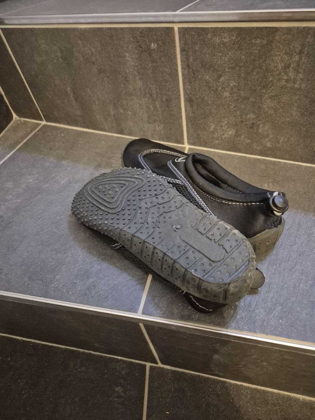 Chaussures garçon: Badeschuhe 37 – D'occasion à Würenlingen par kuh33 2