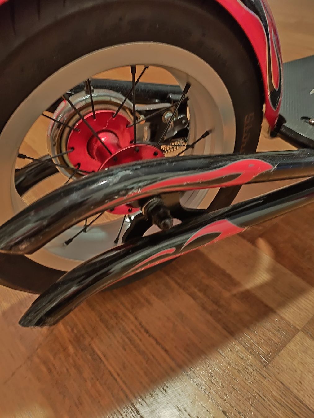 Kickboard: Schwinn Sting Ray Scooter – Usato da Luzern venduto da Luzern_Energy 9