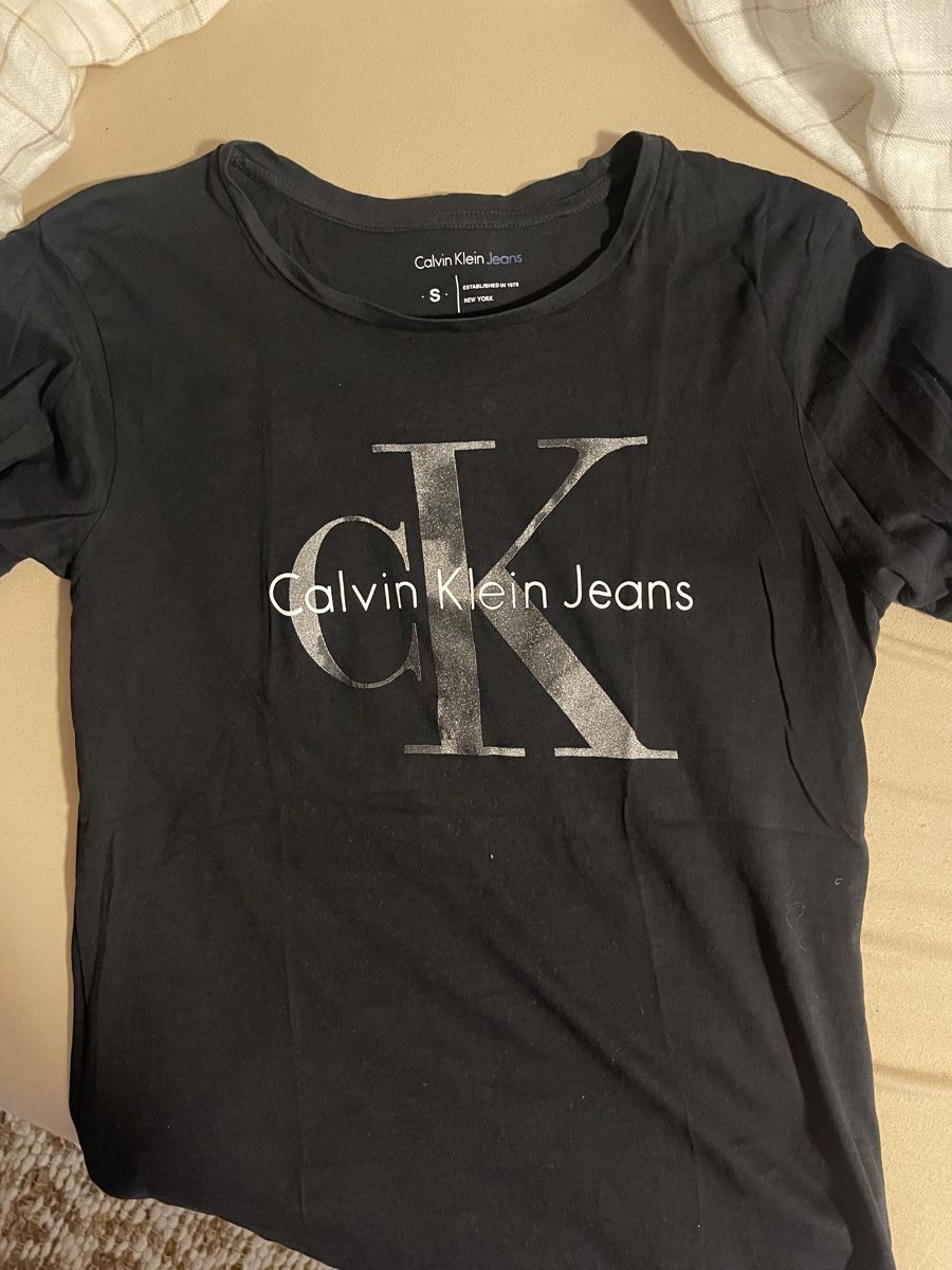 Calvin Klein T-shirt: Calvin Klein T-Shirt – Nuovo (secondo la descrizione) da Lenzburg venduto da CelinaS01 6