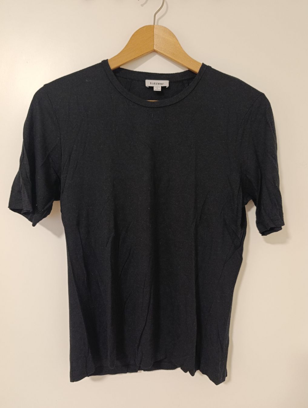 Totême T-shirt: Toteme Tshirt – Usato da Meilen venduto da SME_Aoi