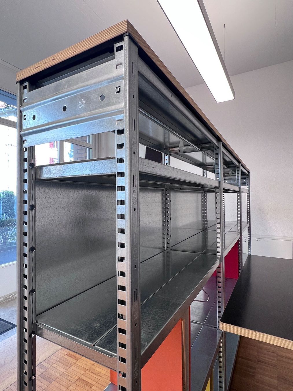 Errex Scaffali: Regalsystem Errex mit Sperrholzplatte – Usato da Zürich venduto da wme_n5yf 4