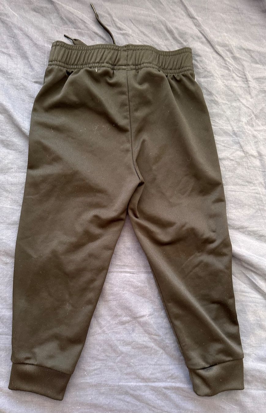 Adidas Pantaloni: Jogginghose Adidas – Usato da Dürrenroth venduto da tvy_bh56 3