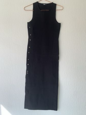 Robe noire 🖤❤️‍🔥longueur midi taille L