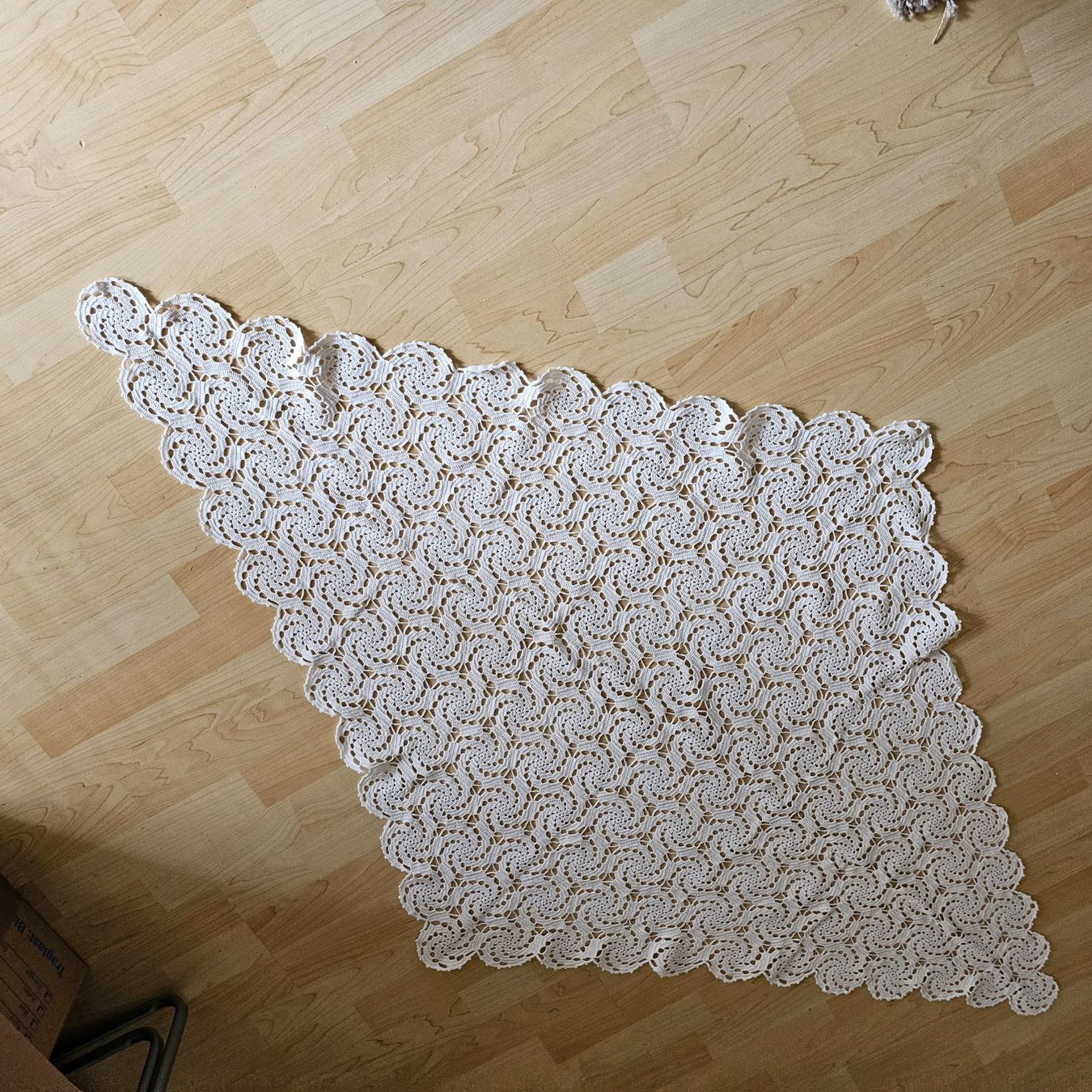Coperte: Hand gehäkelt Decke 170 mal  100 cm – Nuovo e nell'imballaggio originale da wolfhalden venduto da 46464646