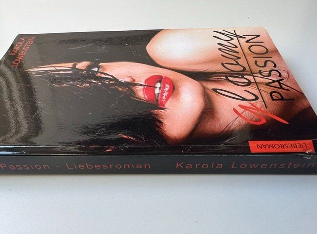 Libri: Gloomy Passion von Karola Löwenstein – Usato da Zürich venduto da popcorn67 1