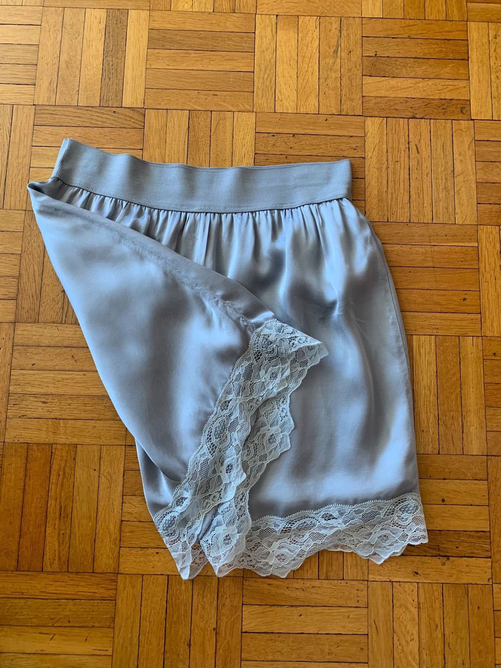 Benetton Vestiti & Gonne: Benetton gonna grigia XS – Usato da Minusio venduto da murimiri 1