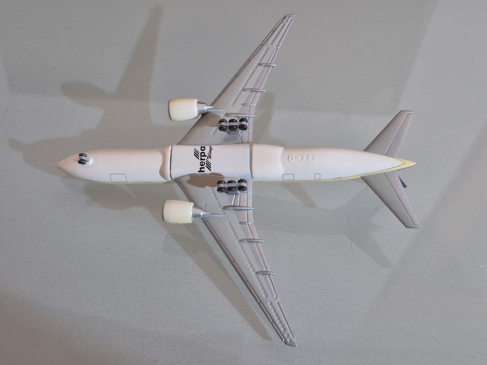 Herpa Kit di modellismo & Modellini statici: Herpa Saudi Arabian 1:500 – Usato da Uetendorf venduto da myhome12 4