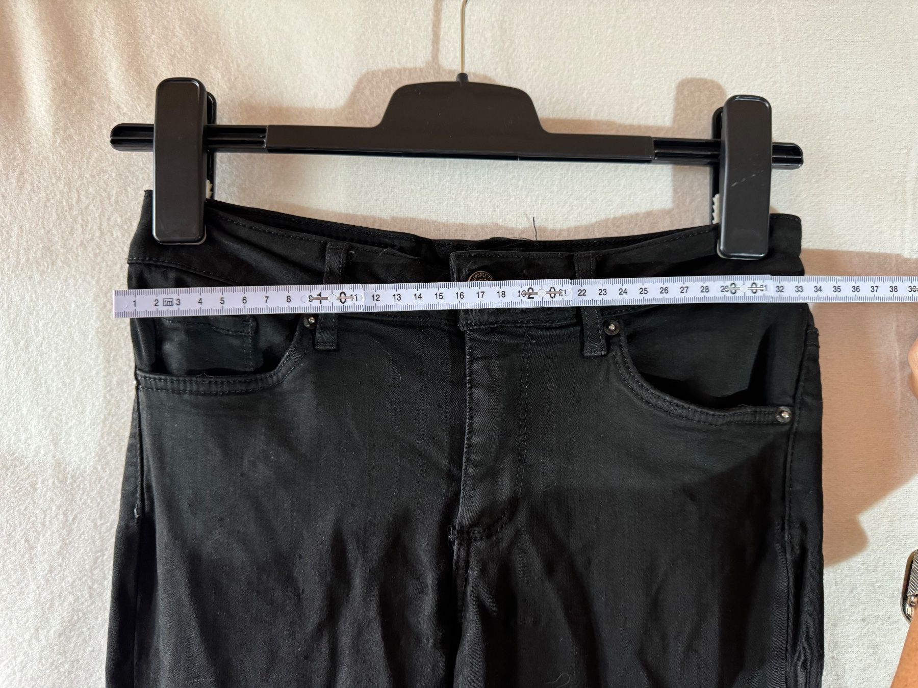 Vero Moda Jeans: Schwarze Jeans von Vero Moda Gr. S – Gebraucht aus Grosswangen von second_hand_dress 2