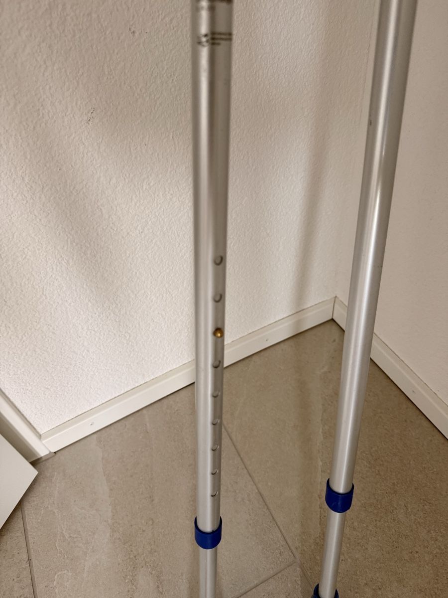 Appareils médicaux: Krücken blau – D'occasion à Dübendorf par elisa_kh 3