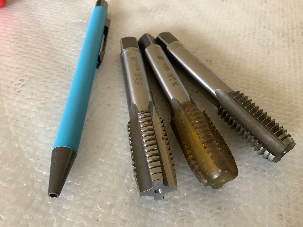 Tous les outils: M18 HSS Handgewindebohrer Satz, unbenutzt von ESO Swiss – Neuf (Voir description) à Widnau par frohsinn7 1