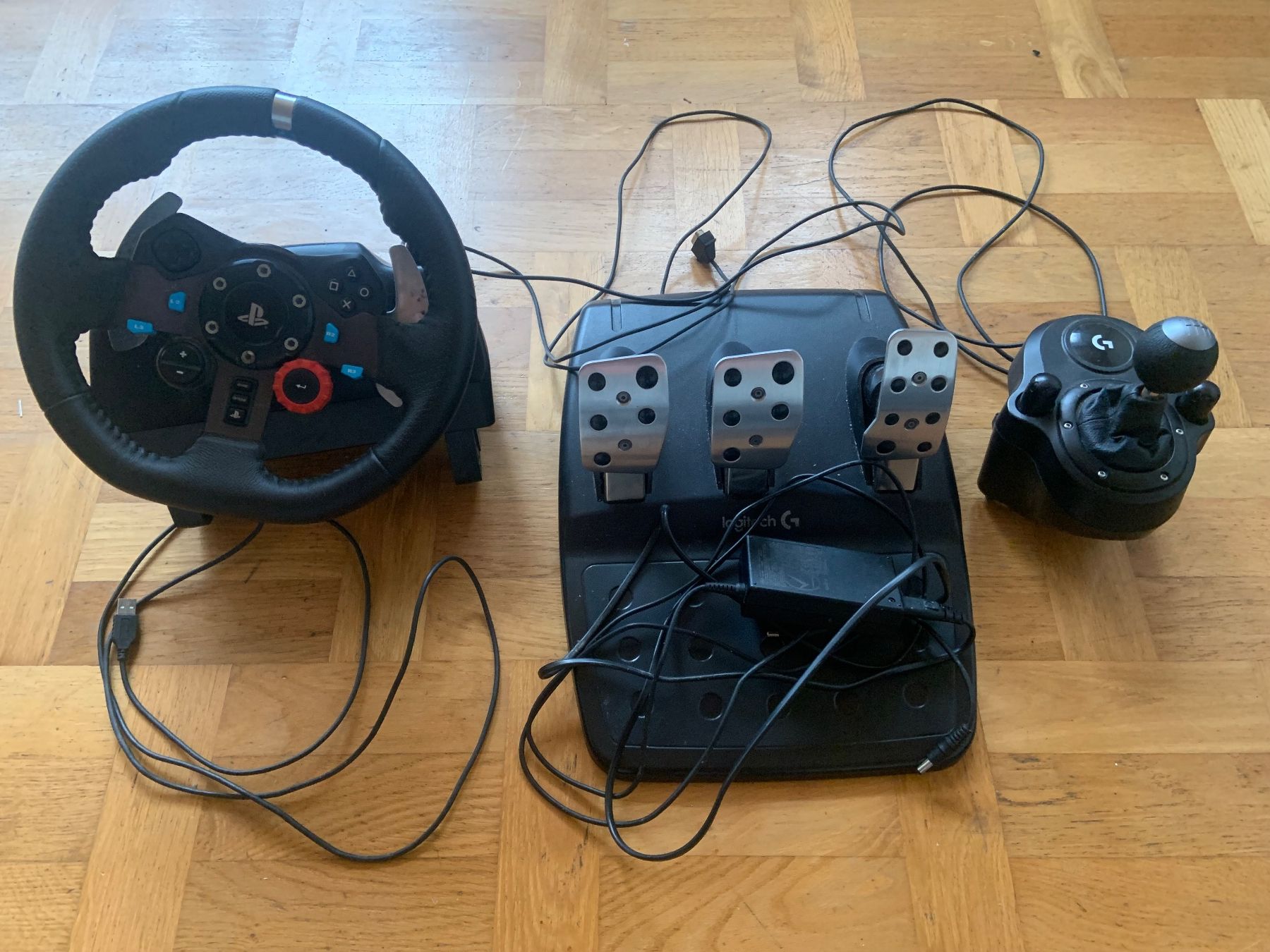 Jeux: Logitech G29 mit Shifter – D'occasion à Schönenberg -ZH par bry_5xzh
