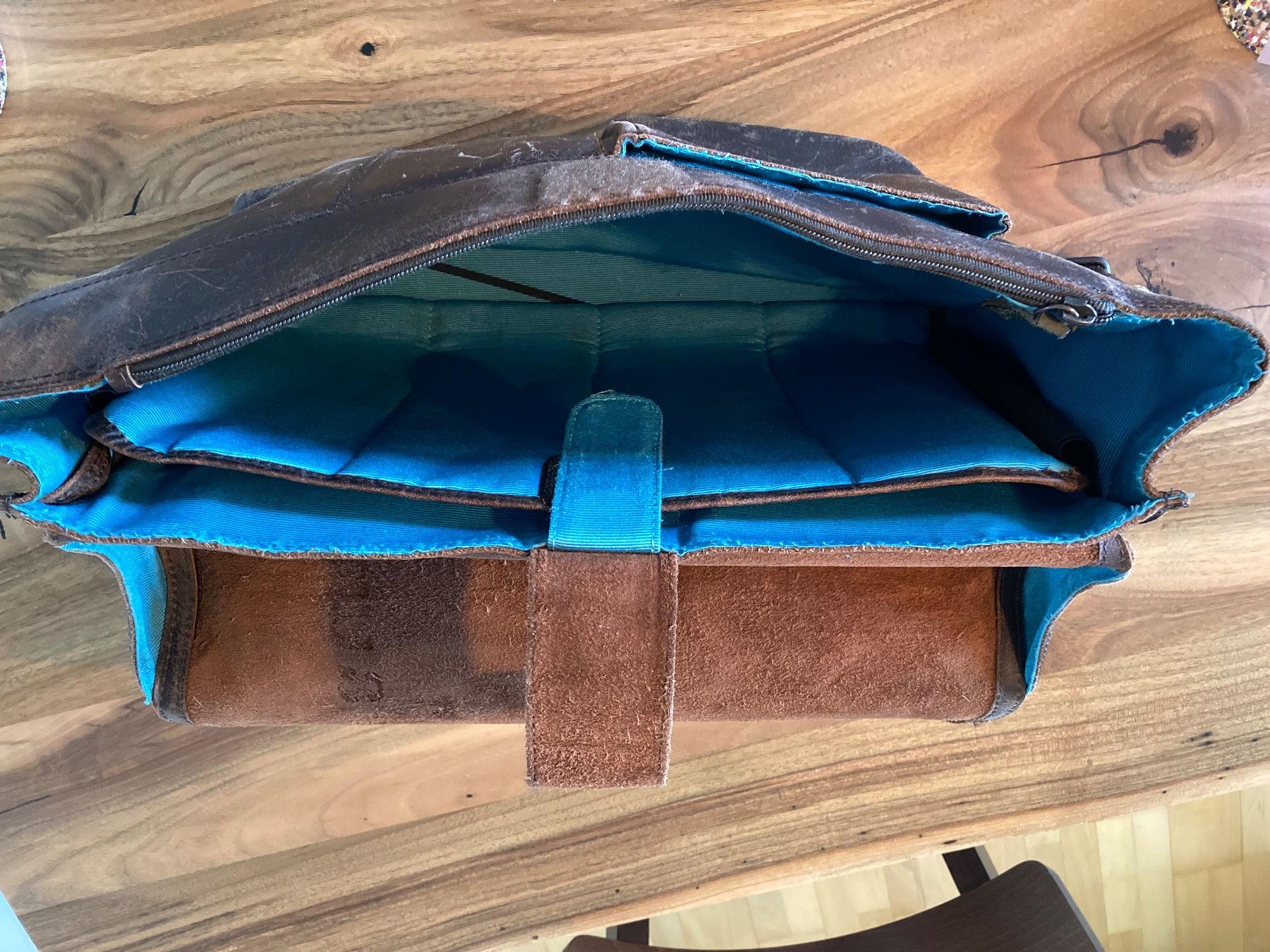 Aunts & Uncles Borse: Aunts & uncles Ledertasche – Usato da St. Gallen venduto da ros_7ynt 1