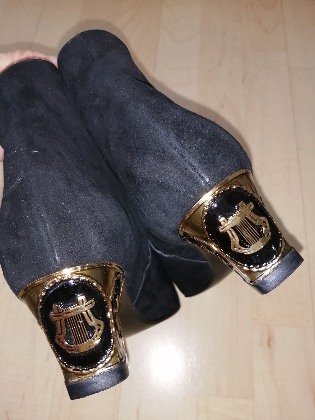 Damenschuhe: Stiefeletten  aus echtem Wildleder – Gebraucht aus Buchrain von nat_pl5p 6