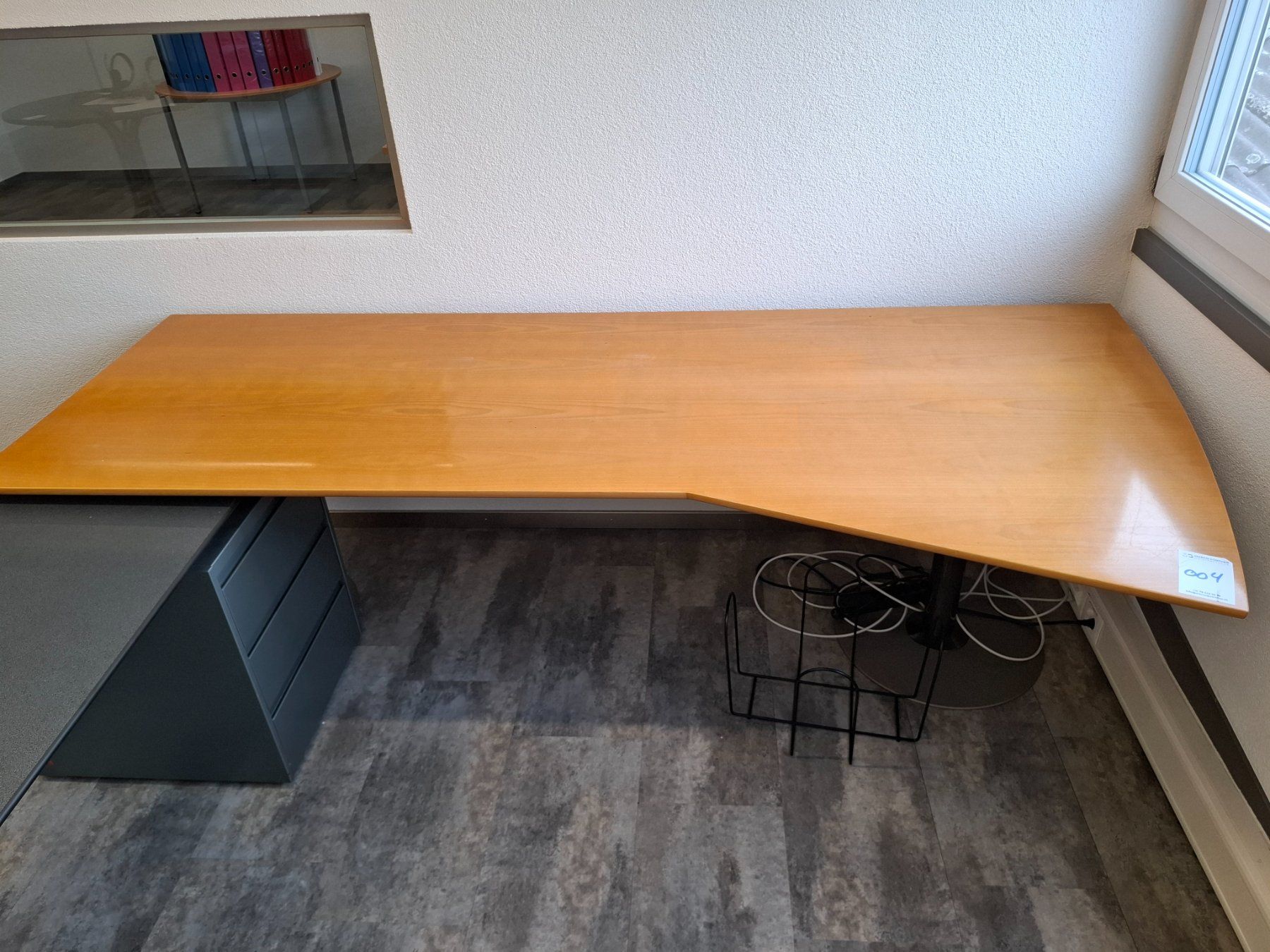 Schreibtische: 004 Eckbürotisch mit 2 Korpusse – Gebraucht aus Derendingen von Meisterstuecke 1